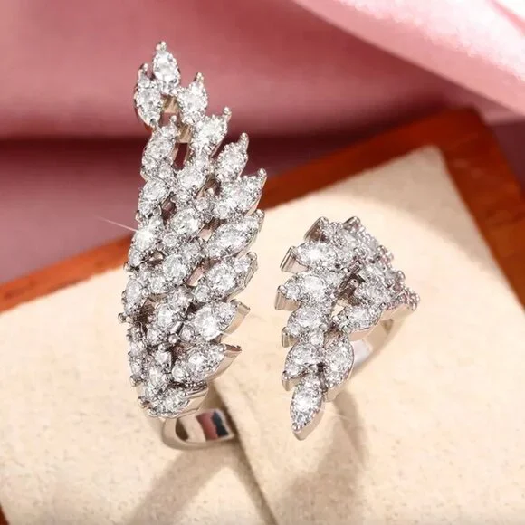 NEW 18k White Gold Diamond Ring Large Statement Wings Ring